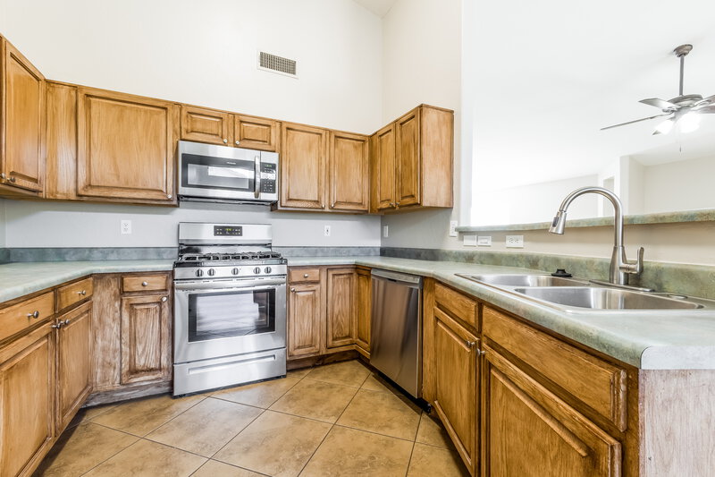 3,000/Mo, 1380 E Sheffield Ave Gilbert, AZ 85296 Kitchen View