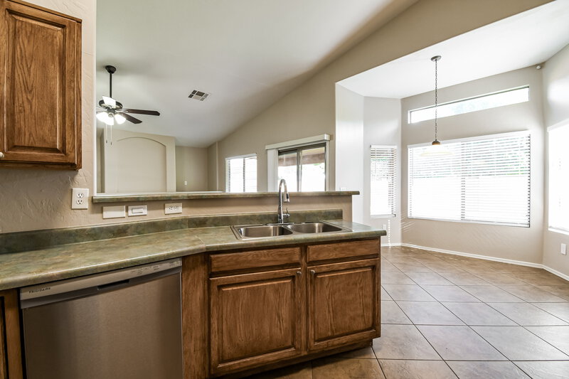 2,825/Mo, 1380 E Sheffield Ave Gilbert, AZ 85296 Kitchen View