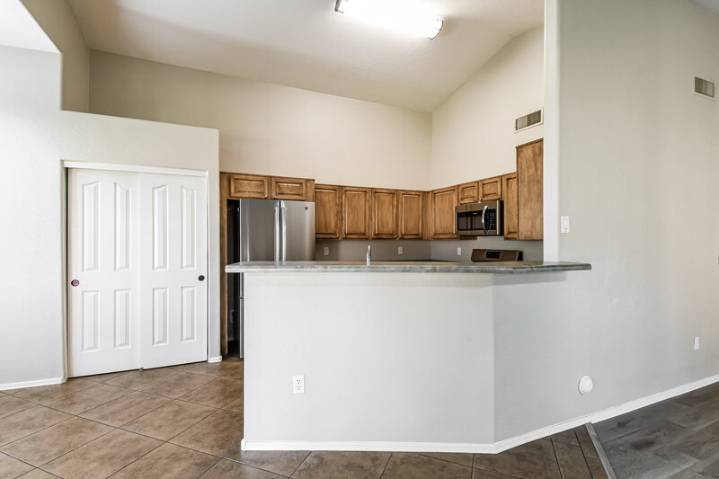 2,825/Mo, 1380 E Sheffield Ave Gilbert, AZ 85296 Kitchen View 2