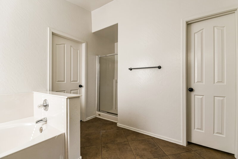 2,825/Mo, 1380 E Sheffield Ave Gilbert, AZ 85296 Main Bathroom View 2