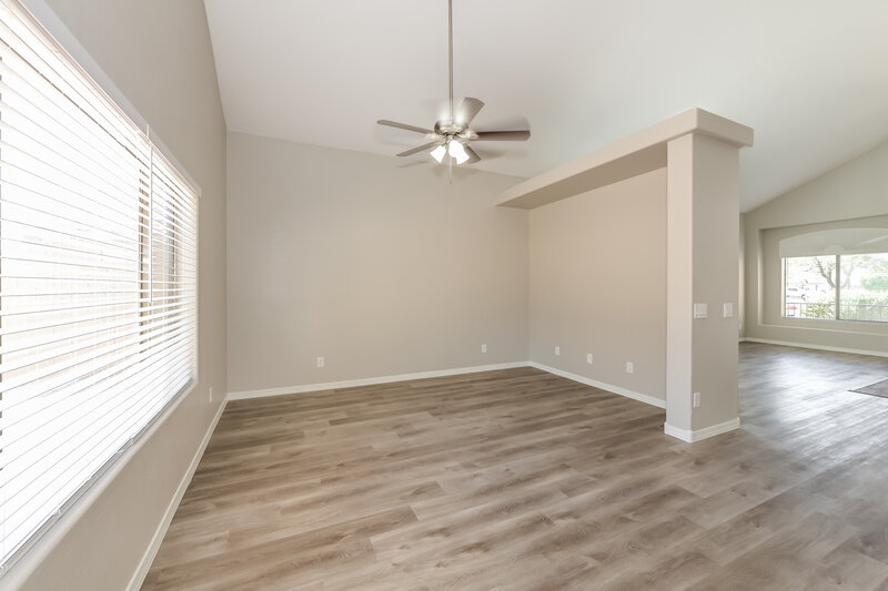 2,375/Mo, 6833 S 43rd Dr Laveen, AZ 85339 Living Room View
