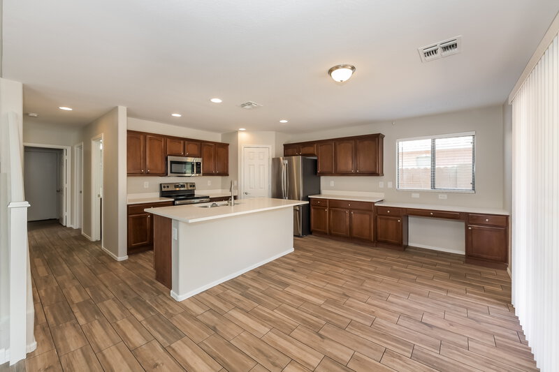 2,375/Mo, 6833 S 43rd Dr Laveen, AZ 85339 Kitchen View