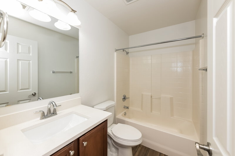 2,375/Mo, 6833 S 43rd Dr Laveen, AZ 85339 Bathroom View