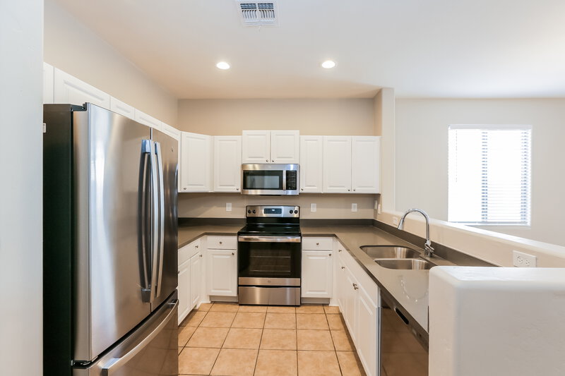 2,360/Mo, 7016 W Alta Vista Rd Laveen, AZ 85339 Kitchen View