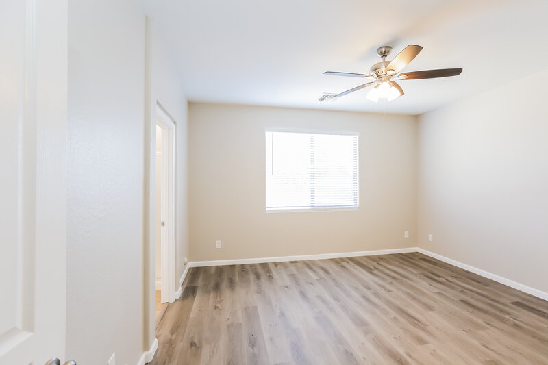 2,360/Mo, 7016 W Alta Vista Rd Laveen, AZ 85339 Main Bedroom View