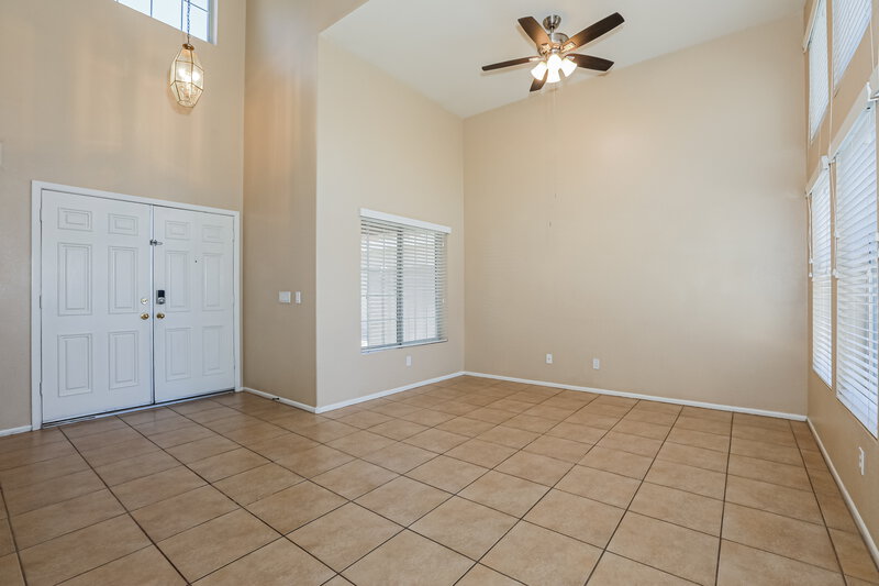 3,230/Mo, 919 W Juanita Ave Gilbert, AZ 85233 Living Room View