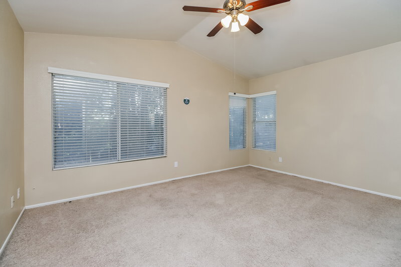 3,210/Mo, 919 W Juanita Ave Gilbert, AZ 85233 Main Bedroom View