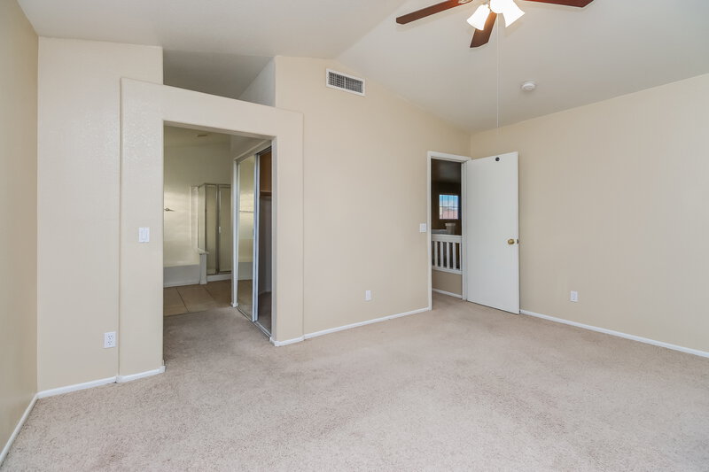 3,210/Mo, 919 W Juanita Ave Gilbert, AZ 85233 Main Bedroom View 2