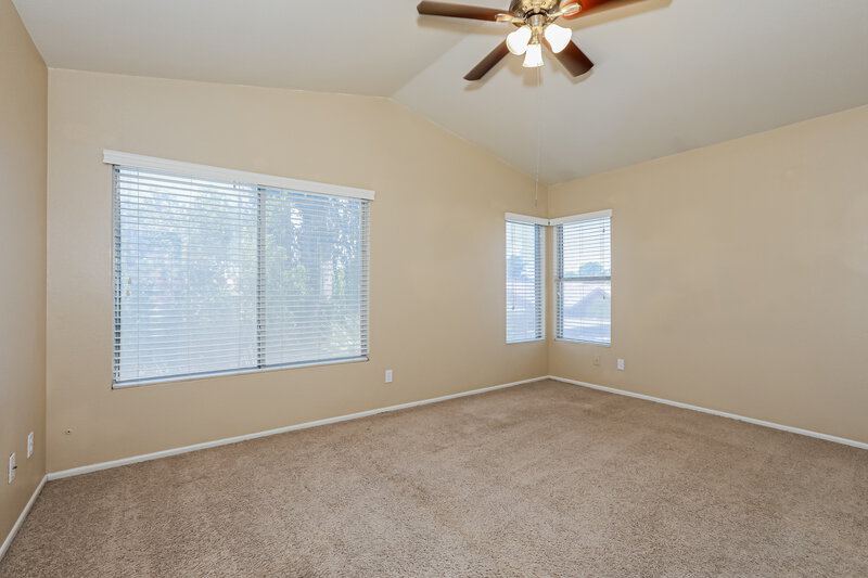 3,230/Mo, 919 W Juanita Ave Gilbert, AZ 85233 Main Bedroom View
