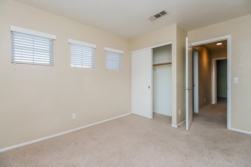 3,210/Mo, 919 W Juanita Ave Gilbert, AZ 85233 Bedroom View