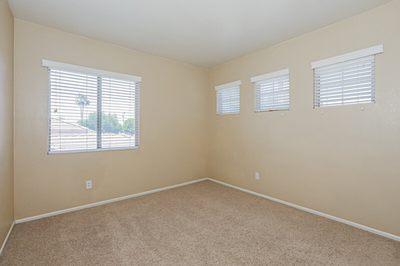 3,230/Mo, 919 W Juanita Ave Gilbert, AZ 85233 Bedroom View 2