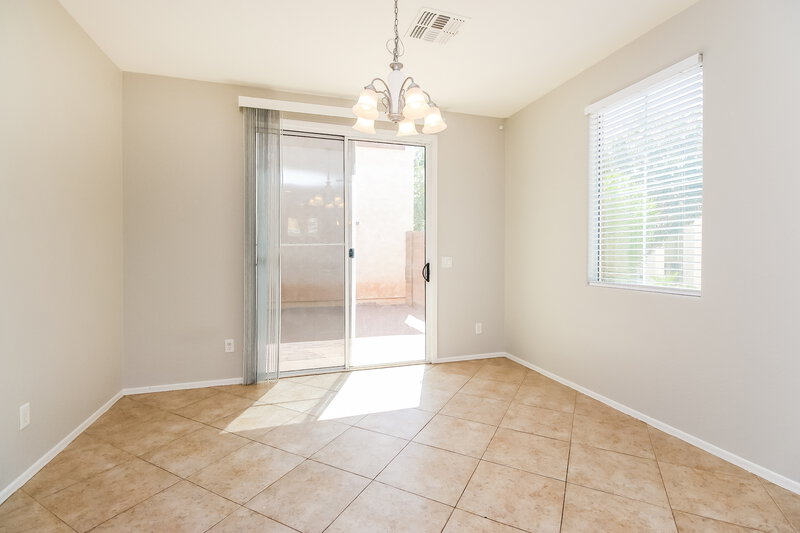 2,070/Mo, 4257 E Milky Way Gilbert, AZ 85295 Dining Room View