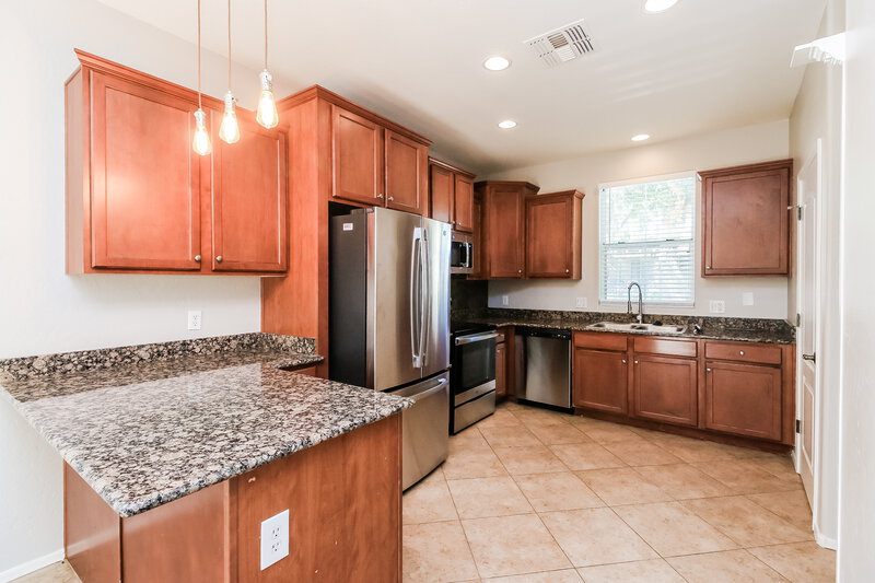 2,070/Mo, 4257 E Milky Way Gilbert, AZ 85295 Kitchen View
