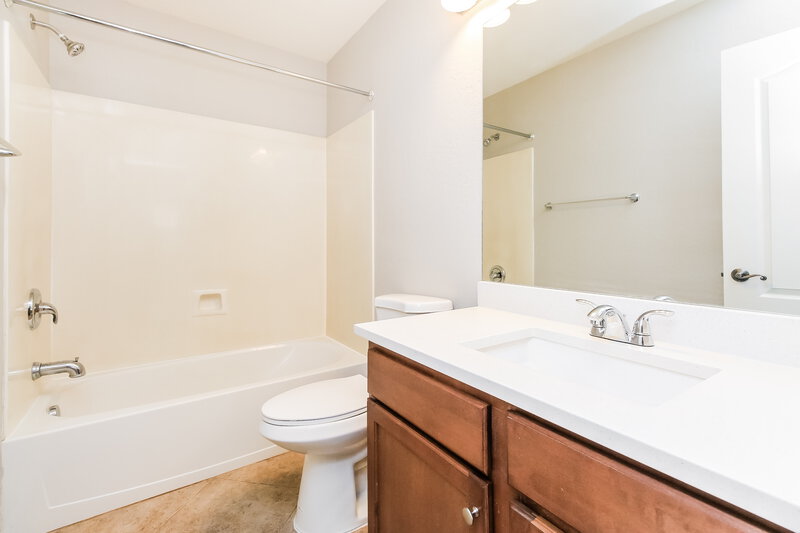 2,070/Mo, 4257 E Milky Way Gilbert, AZ 85295 Bathroom View