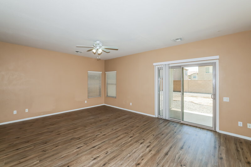 2,960/Mo, 9427 W Monte Vista Rd Phoenix, AZ 85037 Living Room View