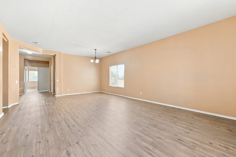 2,990/Mo, 9427 W Monte Vista Rd Phoenix, AZ 85037 Living Room View