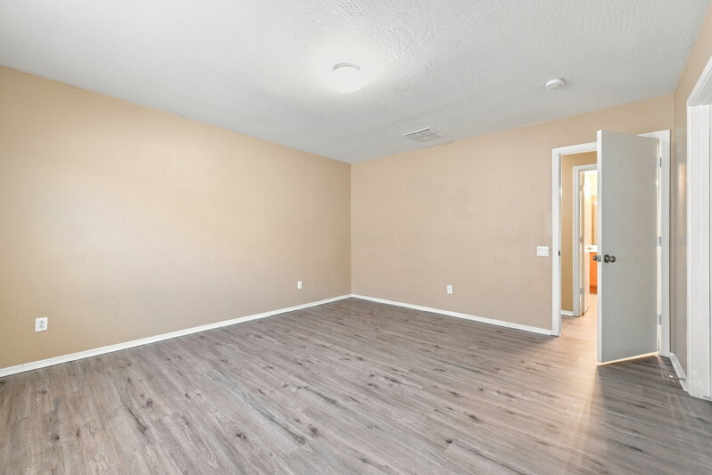 2,990/Mo, 9427 W Monte Vista Rd Phoenix, AZ 85037 Bedroom View 3
