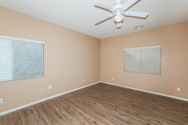 2,960/Mo, 9427 W Monte Vista Rd Phoenix, AZ 85037 Bedroom View 4