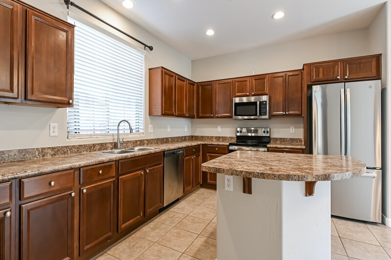 2,625/Mo, 2361 W Sleepy Ranch Rd Phoenix, AZ 85085 Kitchen View