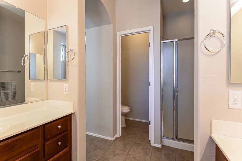 2,625/Mo, 2361 W Sleepy Ranch Rd Phoenix, AZ 85085 Main Bathroom View 2