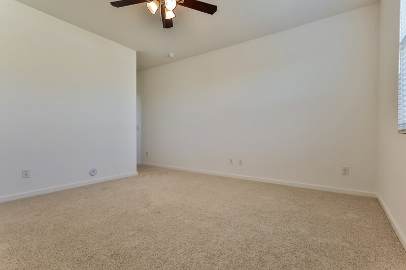 1,890/Mo, 11008 W Parkway Dr Tolleson, AZ 85353 Main Bedroom View