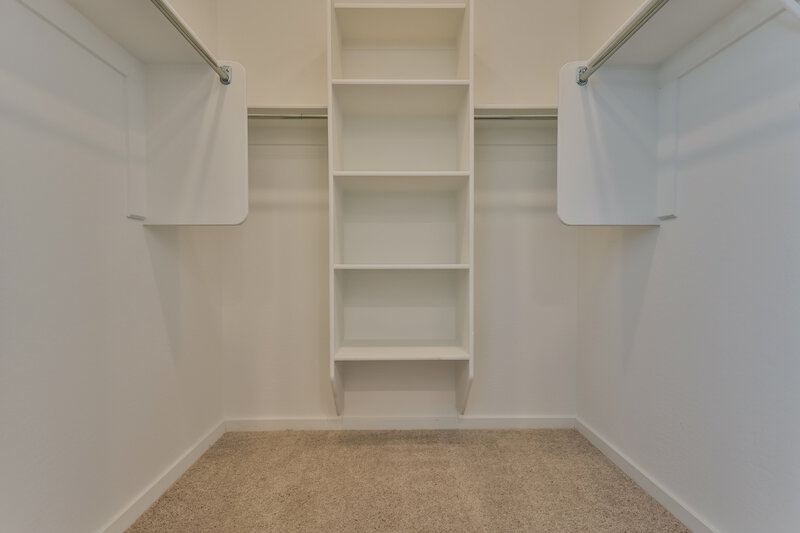 1,890/Mo, 11008 W Parkway Dr Tolleson, AZ 85353 Walk In Closet View
