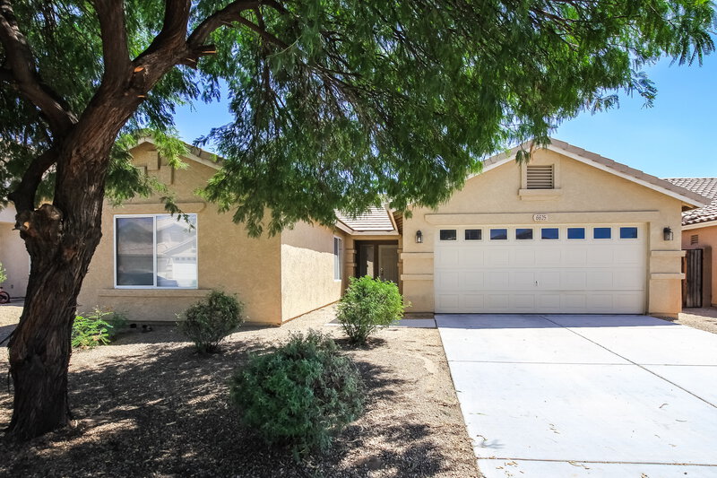 2,325/Mo, 6625 W Gross Ave Phoenix, AZ 85043 External View