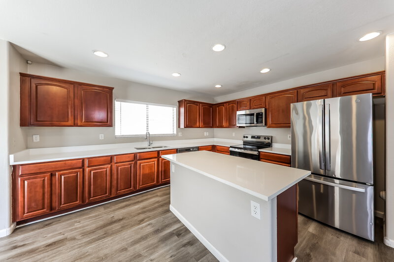 2,455/Mo, 11215 W Garfield St Avondale, AZ 85323 Kitchen View