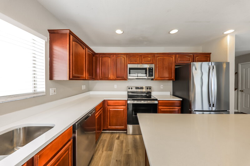 2,455/Mo, 11215 W Garfield St Avondale, AZ 85323 Kitchen View 2