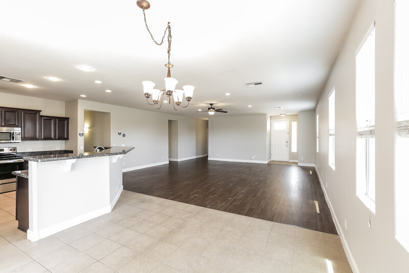 2,490/Mo, 126 N 109th Dr Avondale, AZ 85323 Dining Room View