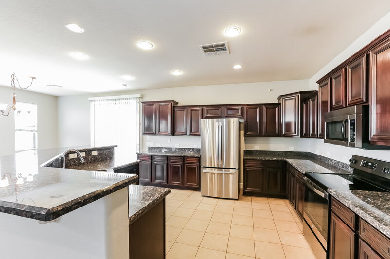 2,490/Mo, 126 N 109th Dr Avondale, AZ 85323 Kitchen View