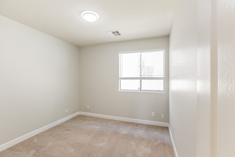 2,490/Mo, 126 N 109th Dr Avondale, AZ 85323 Bedroom View 2