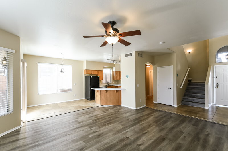 2,305/Mo, 17435 N 16th Pl Phoenix, AZ 85022 Misc View