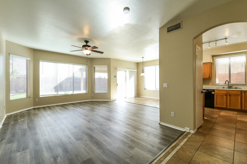 2,305/Mo, 17435 N 16th Pl Phoenix, AZ 85022 Misc View 2