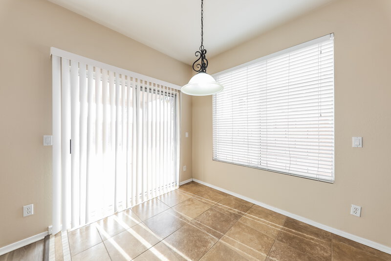 2,280/Mo, 17435 N 16th Pl Phoenix, AZ 85022 Dining Room View
