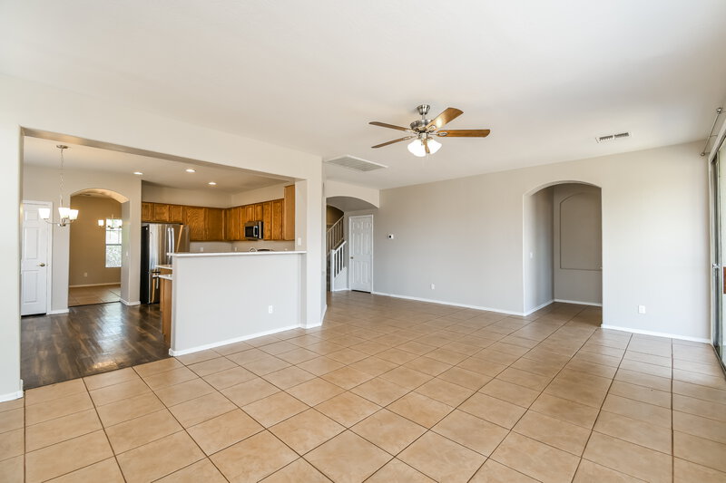2,785/Mo, 6615 W Harwell Rd Laveen, AZ 85339 Living Room View 2
