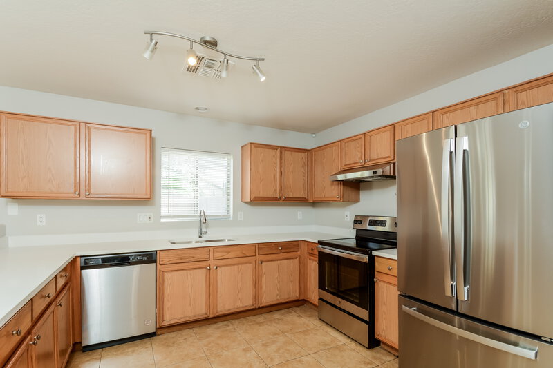 2,020/Mo, 13013 N 127th Ln El Mirage, AZ 85335 Kitchen View