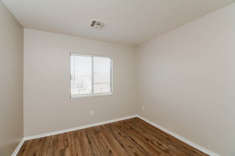 2,020/Mo, 13013 N 127th Ln El Mirage, AZ 85335 Bedroom View 3