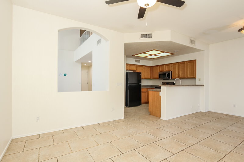 2,270/Mo, 3528 W Chama Rd Glendale, AZ 85310 Dining Room View