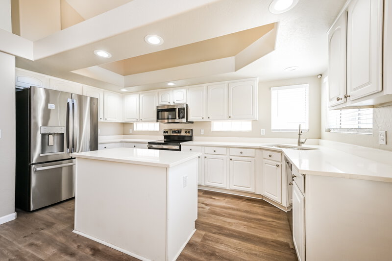 2,380/Mo, 15825 W Redfield Rd Surprise, AZ 85379 Kitchen View 2