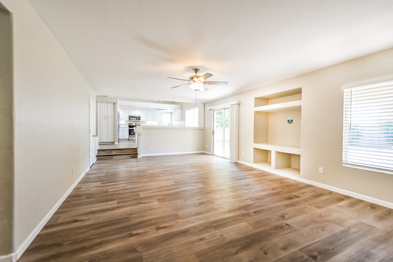2,380/Mo, 15825 W Redfield Rd Surprise, AZ 85379 Family Room View