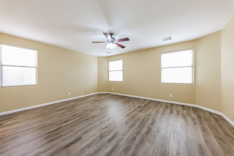 2,395/Mo, 23209 N 121st Dr Sun City, AZ 85373 Main Bedroom View 2
