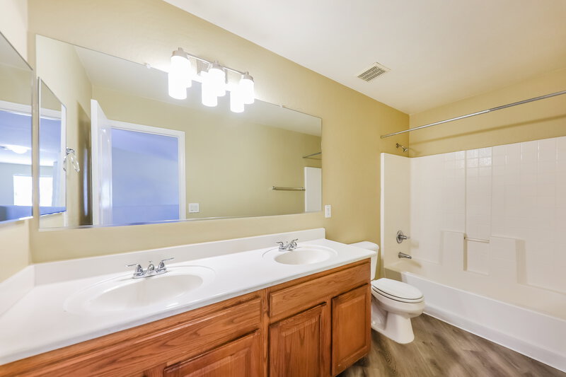 2,395/Mo, 23209 N 121st Dr Sun City, AZ 85373 Bathroom View