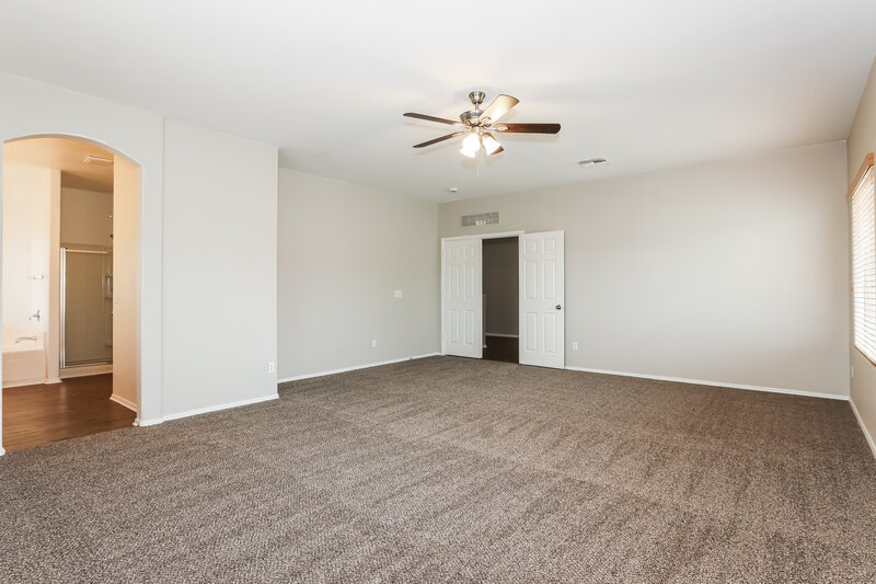 2,515/Mo, 7420 S 15th Dr Phoenix, AZ 85041 Main Bedroom View 2