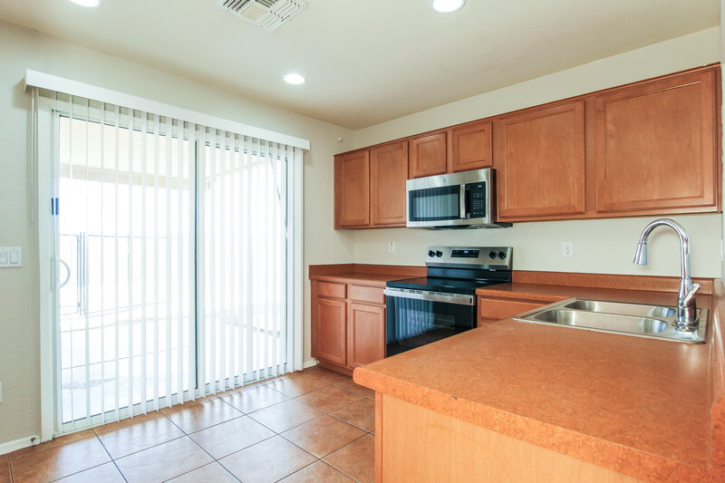 1,910/Mo, 15066 W Buchanan St Goodyear, AZ 85338 Kitchen View