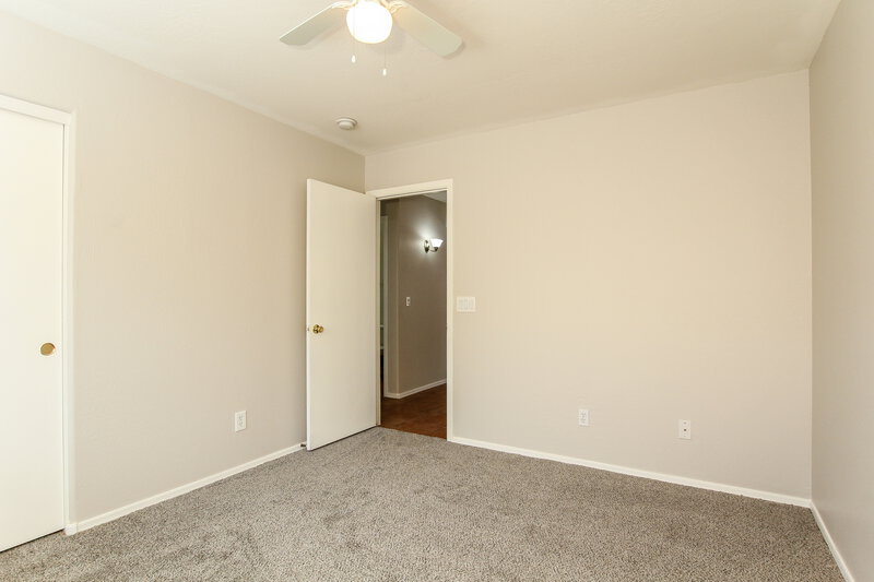 1,910/Mo, 15066 W Buchanan St Goodyear, AZ 85338 Bedroom View 2