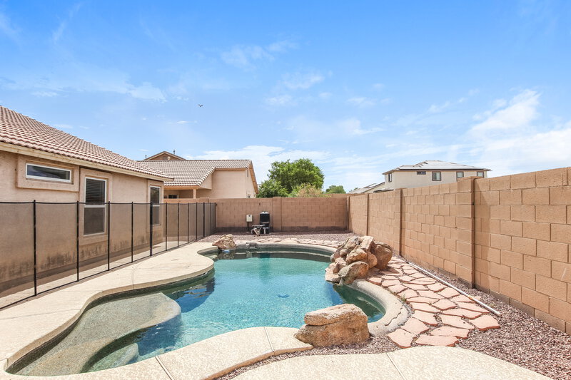 1,910/Mo, 15066 W Buchanan St Goodyear, AZ 85338 Pool View