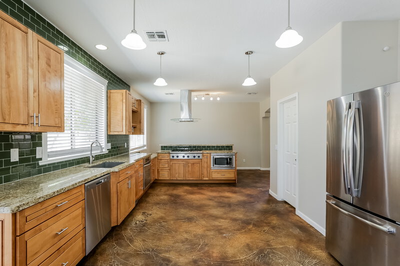 2,505/Mo, 13311 W Stella Ln Litchfield Park, AZ 85340 Kitchen View