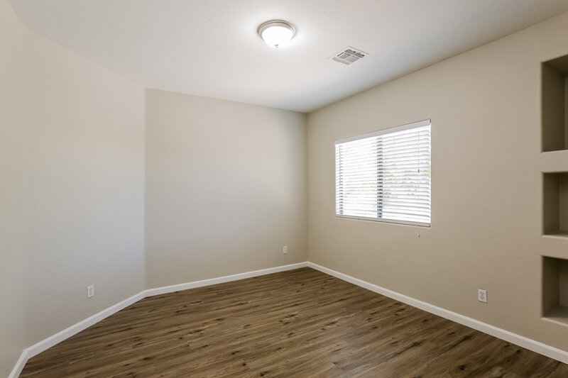 2,505/Mo, 13311 W Stella Ln Litchfield Park, AZ 85340 Bedroom View 3