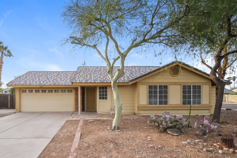 2,085/Mo, 8045 W Larkspur Dr Peoria, AZ 85381 External View